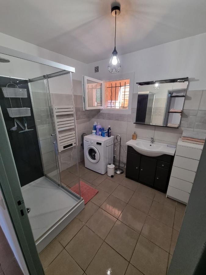 Location Vacances T4 Bas De Villa Тулон Экстерьер фото